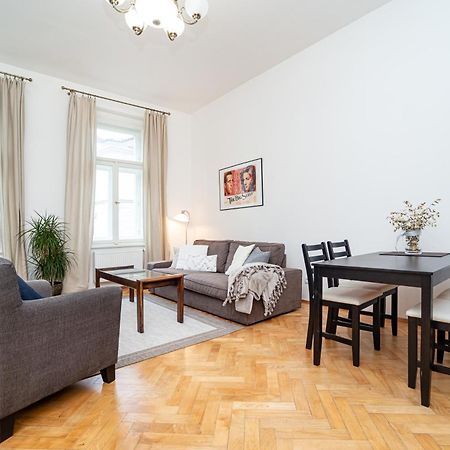 Quiet Apartment In The Old Town Prag Exteriör bild