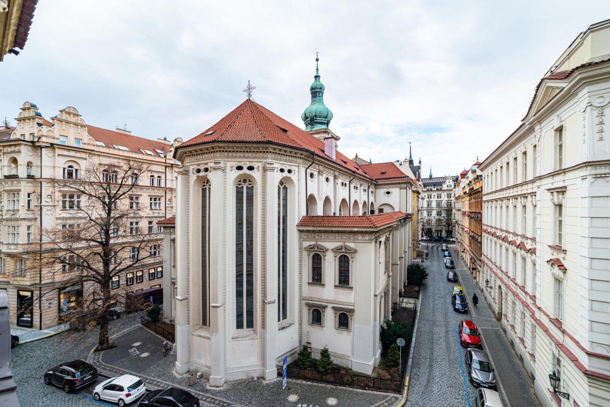 Quiet Apartment In The Old Town Prag Exteriör bild